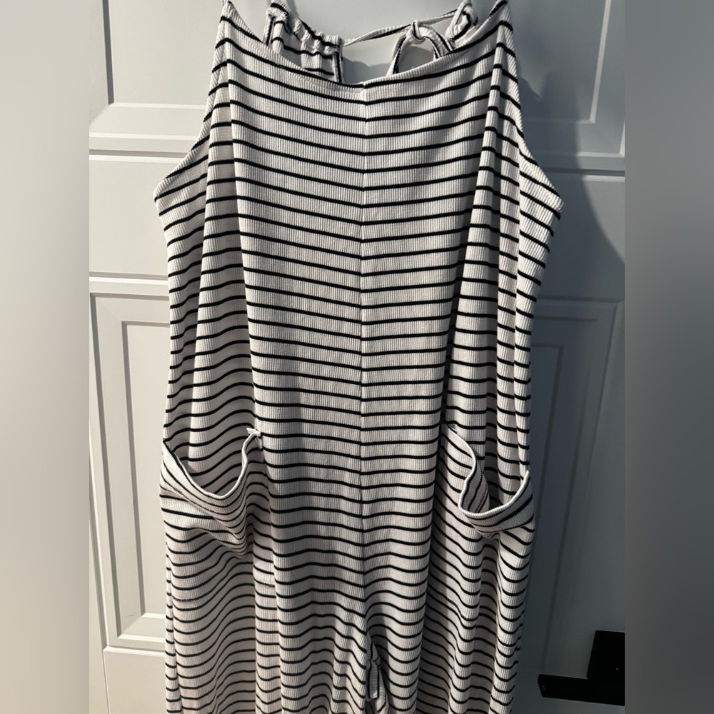 Pinstriped romper - Picture 4 of 4